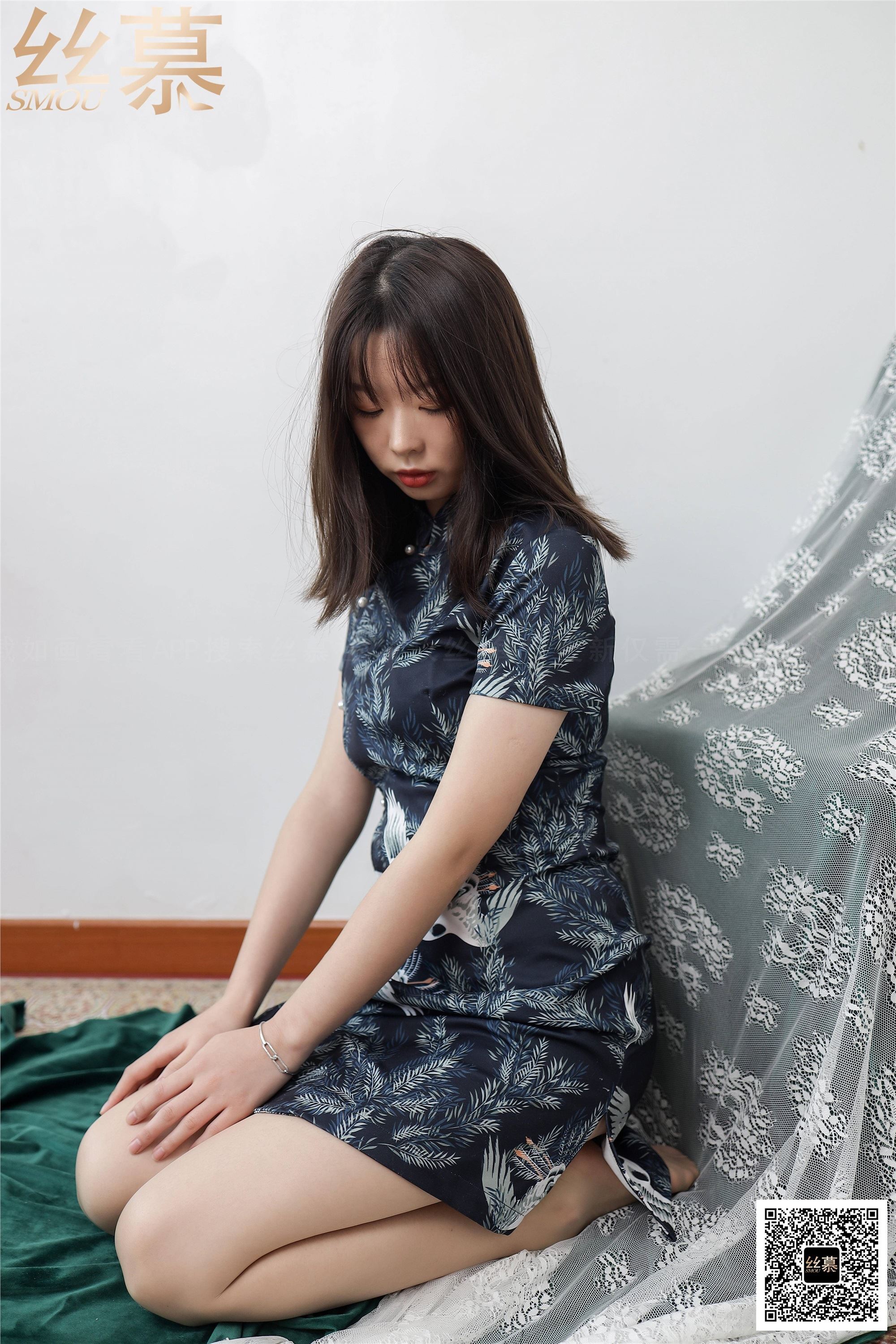 Silk art of Qipao